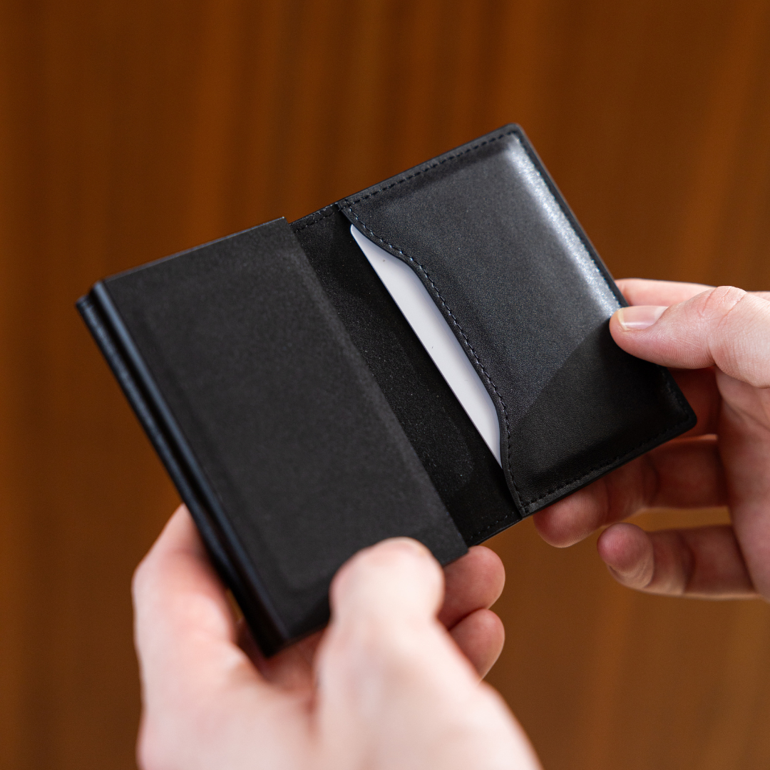 Magnet Switch Wallet